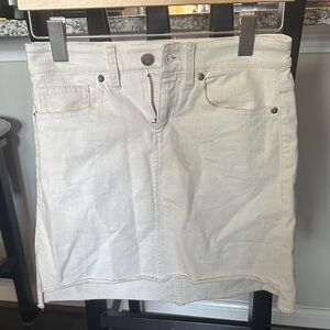 Vineyard Vines Cream Mini Skirt